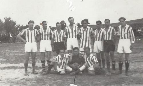 Die 1. Mannschaft des TSV Kühbach 1946